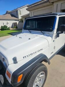 Jeep Dodge Chrysler Ram | 1st Shot Auto Glass 5 completed windshield replacement on 2006 Jeep Wrangler in Mesa Arizona